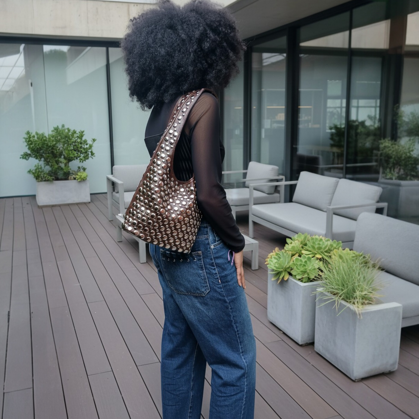 Sac JOËLLA - Besace Clouté Camel
