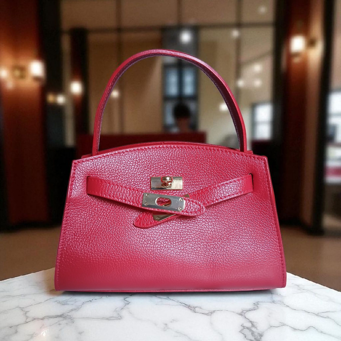 Sac Sérénité - Élégant Rouge en Cuir de Vachette